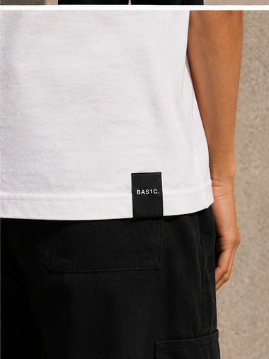 Oversized Tee view 8